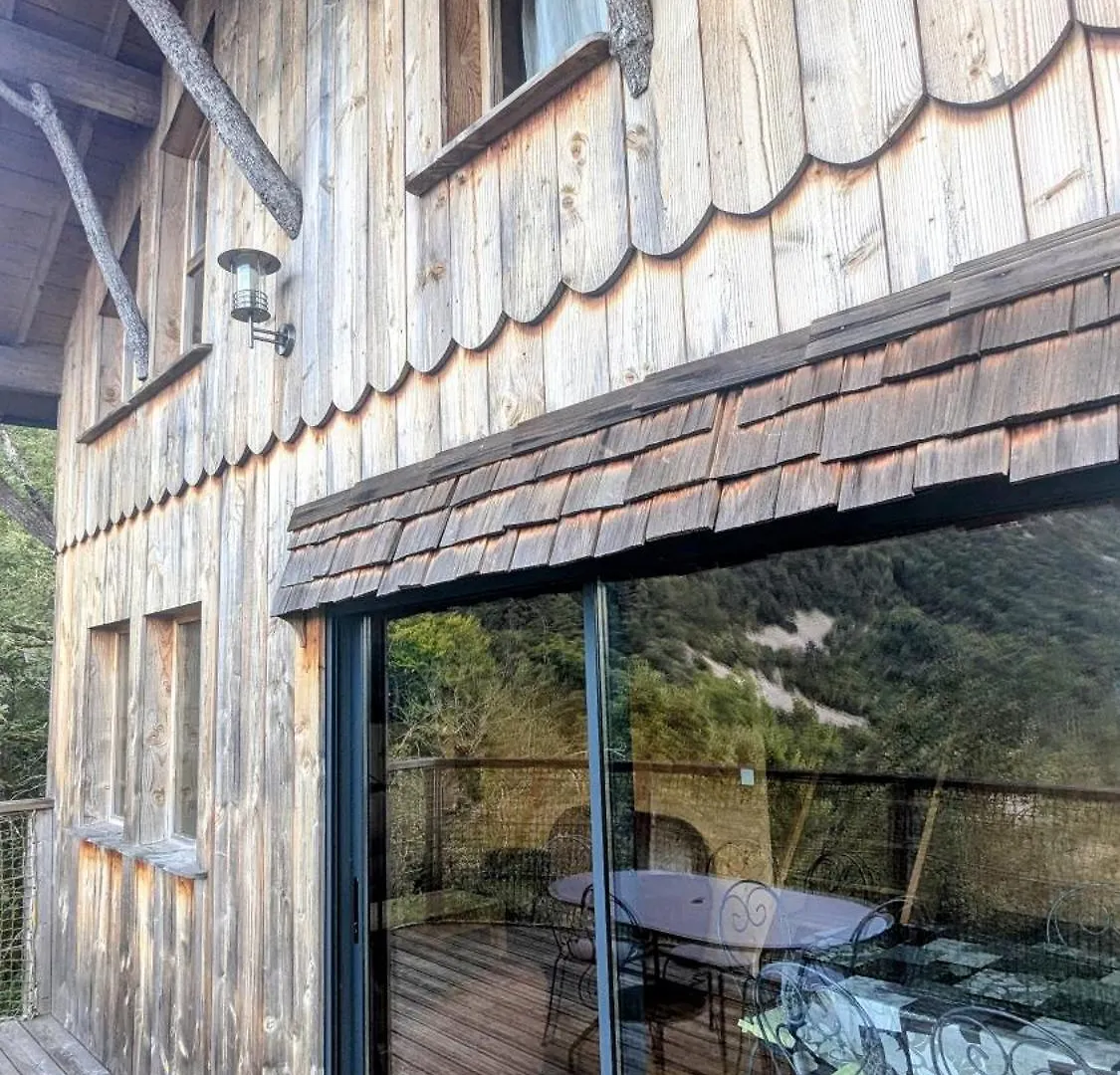 Cabanes Et Lodges Du Belvedere Serrieres-sur-Ain 0*,