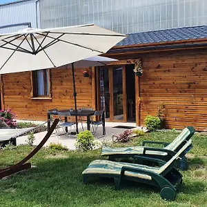 https://chez-lavalou-gite-4-chaleureux-en-bois.midi-pyreneeshotels.com