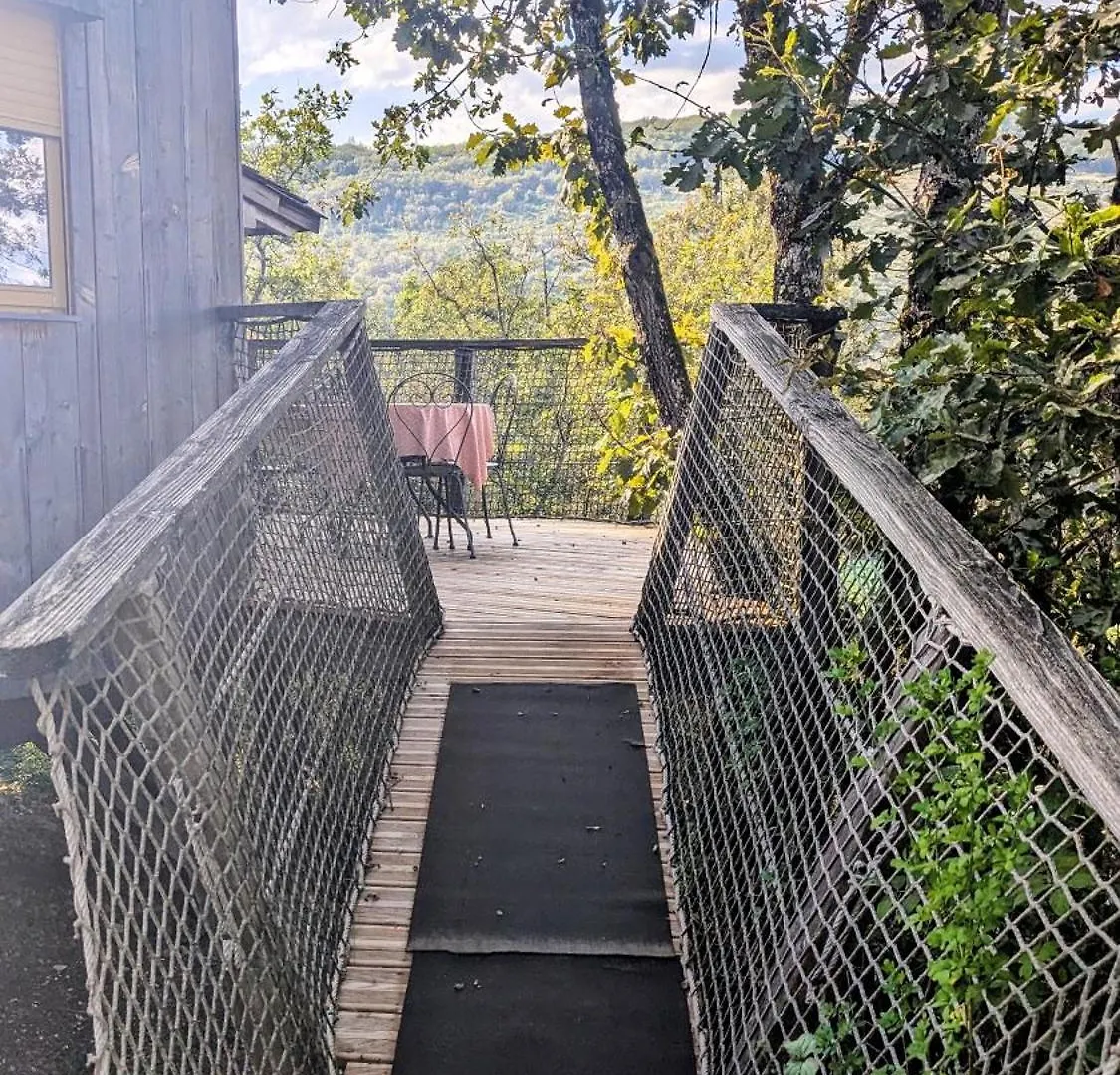 Cabanes et Lodges du Belvedere Serrieres-sur-Ain