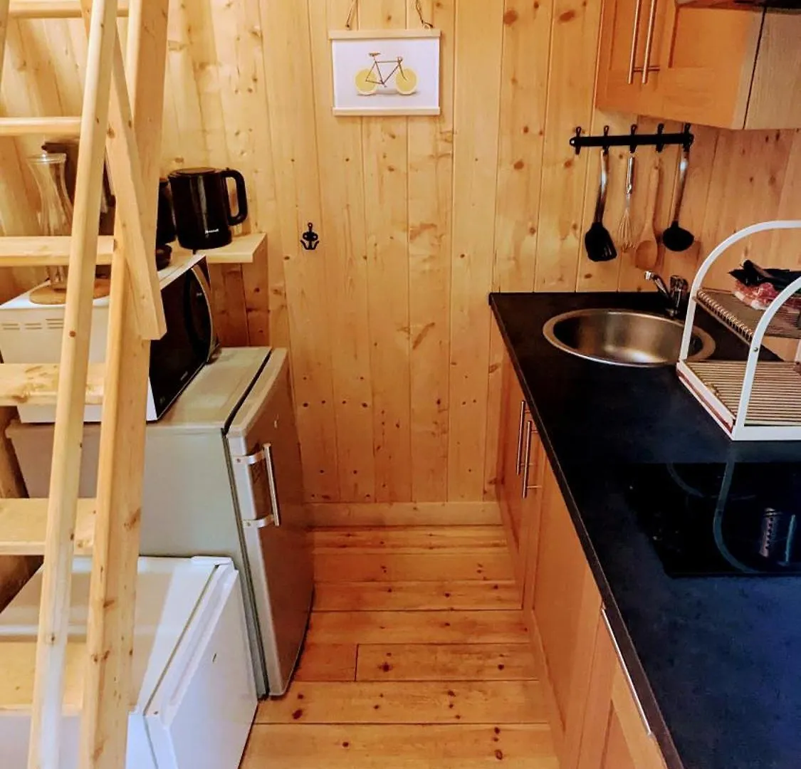 Cabanes et Lodges du Belvedere Serrieres-sur-Ain