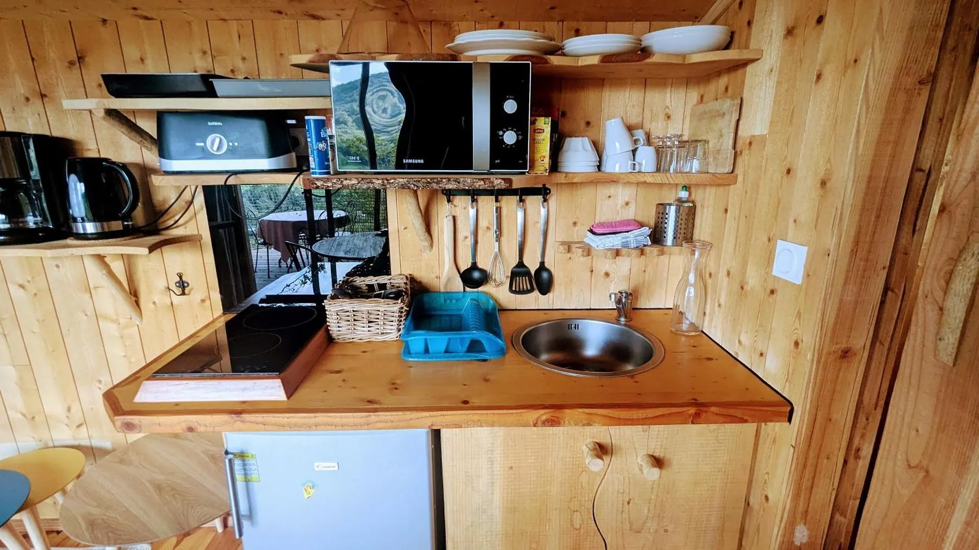 Cabanes et Lodges du Belvedere Serrieres-sur-Ain