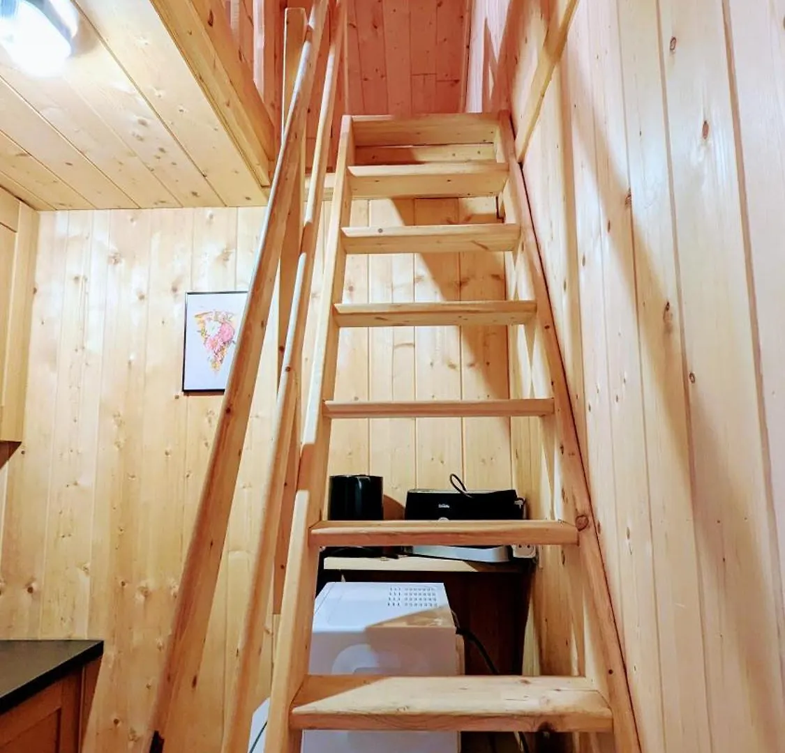 Cabanes et Lodges du Belvedere Serrieres-sur-Ain
