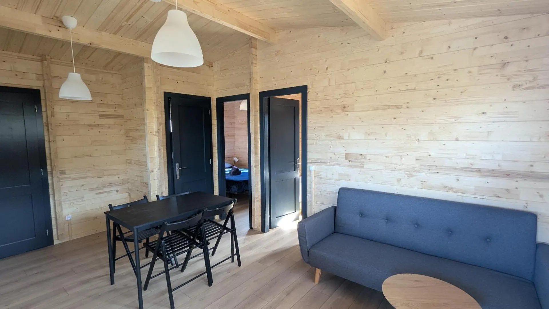 Cabanes et Lodges du Belvedere Serrieres-sur-Ain 0*,