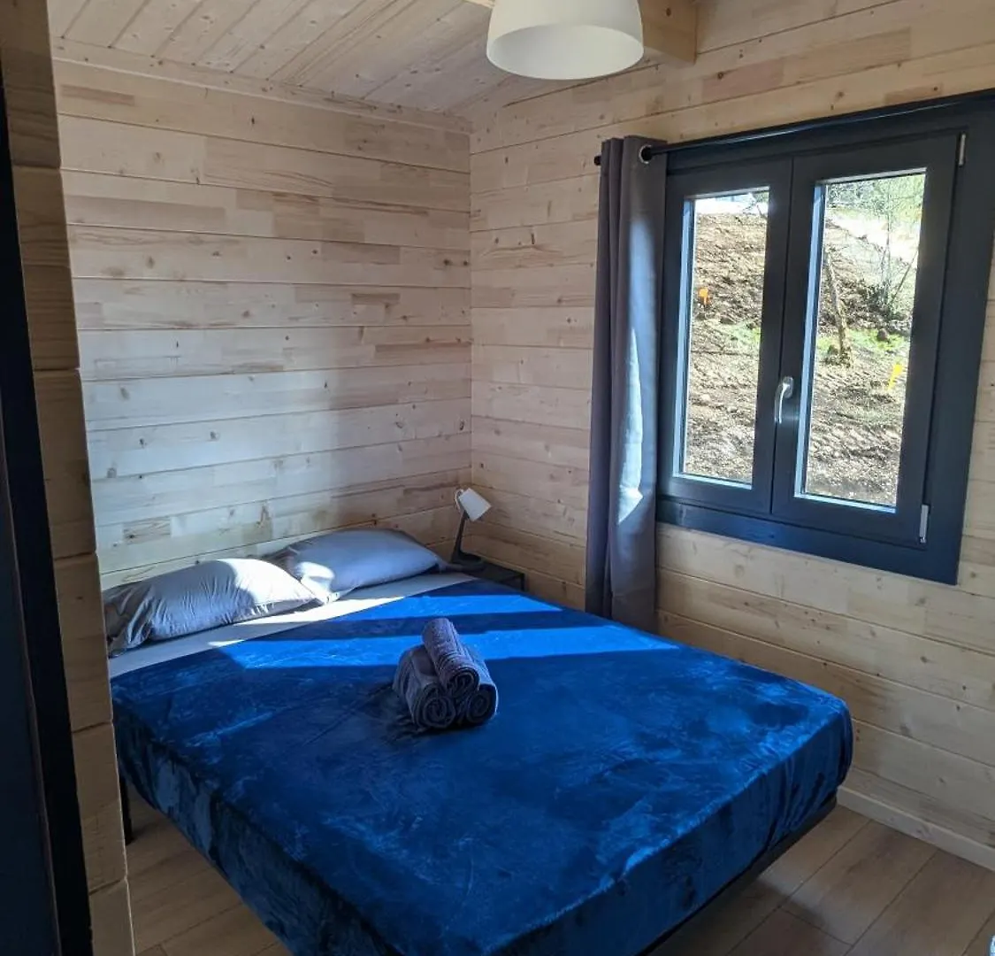 Cabanes et Lodges du Belvedere Serrieres-sur-Ain