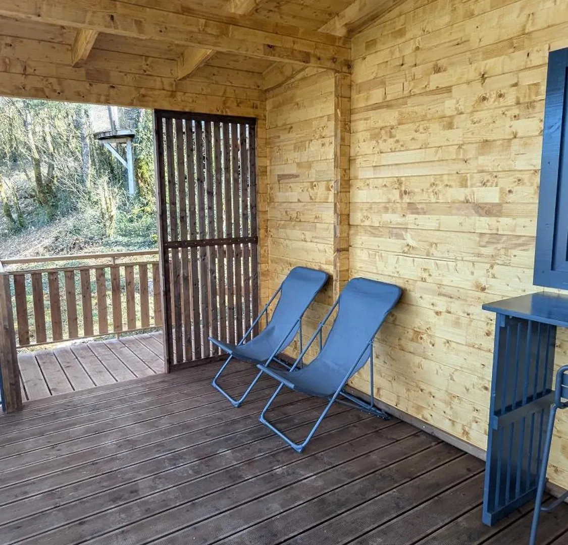 Cabanes et Lodges du Belvedere Serrieres-sur-Ain