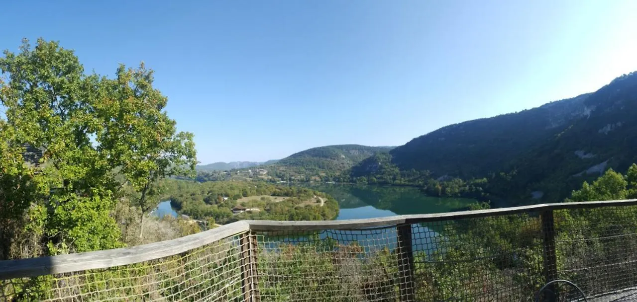 Cabanes et Lodges du Belvedere Serrieres-sur-Ain