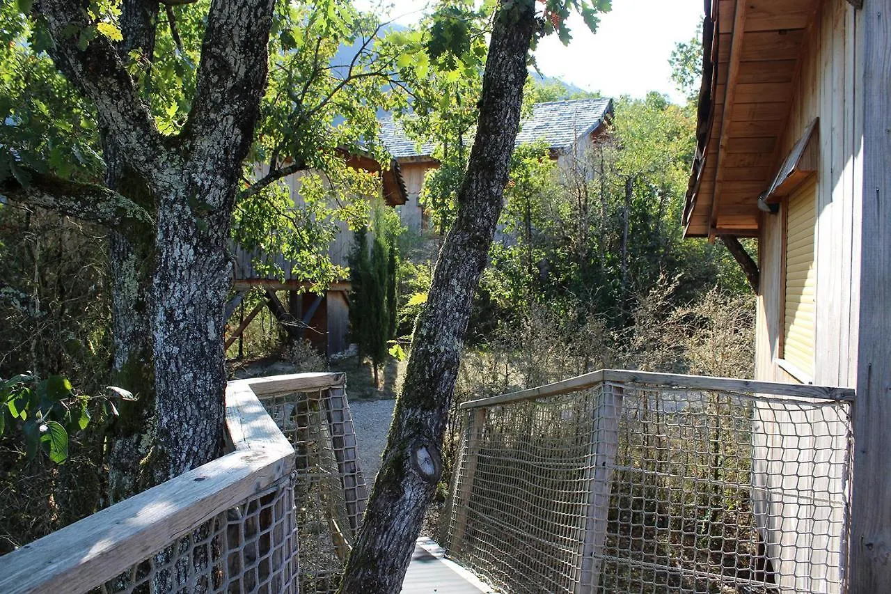 Cabanes et Lodges du Belvedere Serrieres-sur-Ain